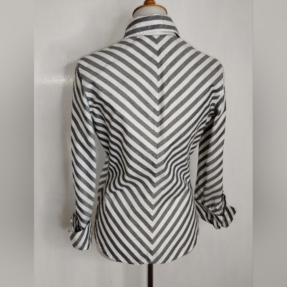 BANANA REPUBLIC POPLIN STRIPED BLOUSE - Picture 2 of 8